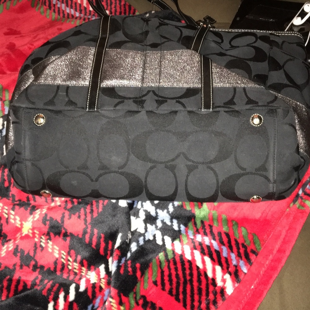 Large authentic Coach handbag - Picture 4 of 5